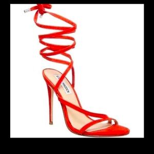 SEXY STEVE MADDEN LACE UP HEELS